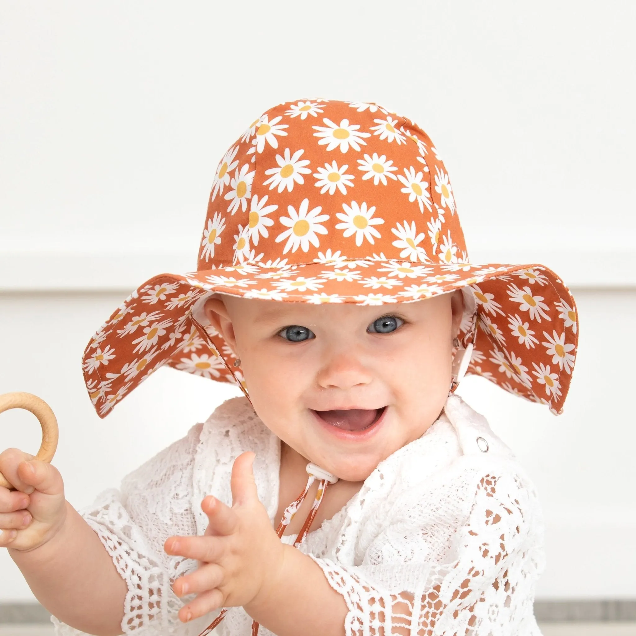 Ginger Daisy Sunhat UPF 50  with Adjustable Breakaway Strap