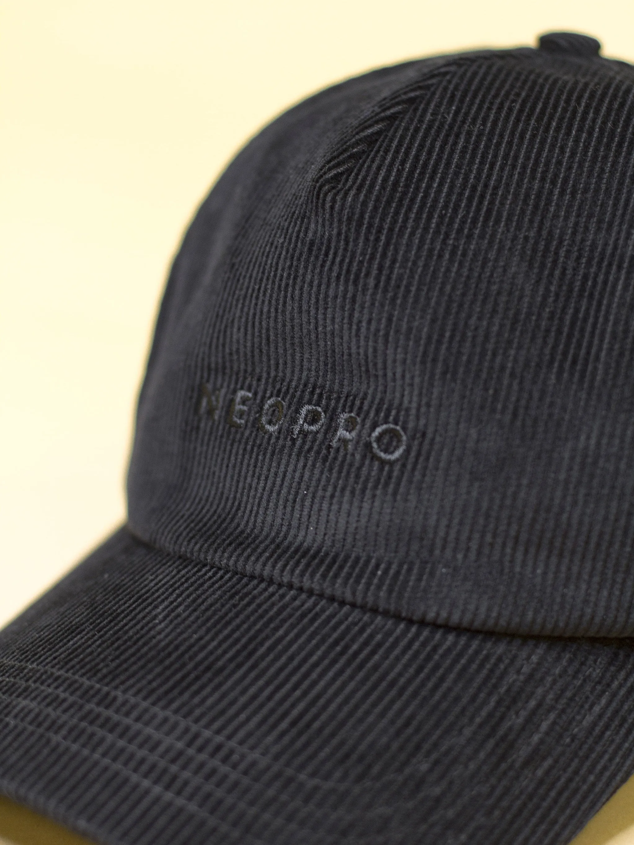 NeoPro Black Cap